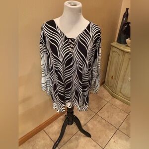 JM Collection Women’s Blouse with Gold Ring Accents Size Large